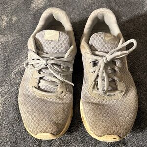 Nike Light Gray Athletic Shoes
